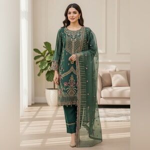 Elegant Green Embroidered Women's Kurta